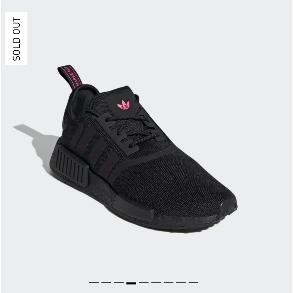 ADIDAS Women’s sneakers size 8.